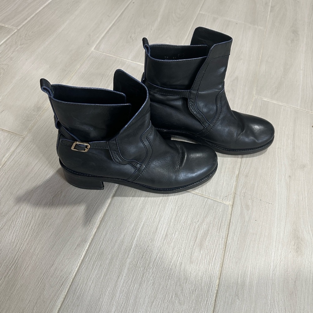 Tory Burch Black Leather Interior